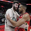 McCollum vuelve a Portland y ayuda en triunfo de Pelicans