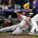 Bravos vencen a Rockies; hilan al fin 3 victorias