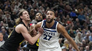 D’Angelo Russell impulsa triunfo de Timberwolves sobre Jazz