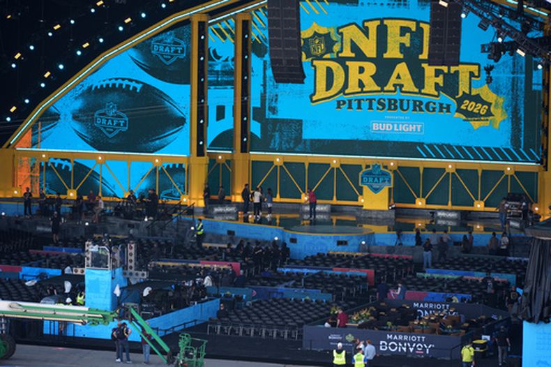 El escenario del draft de la NFL, el miércoles 22 de abril de 2026, en Pittsburgh. (AP Foto/Gene J. Puskar)