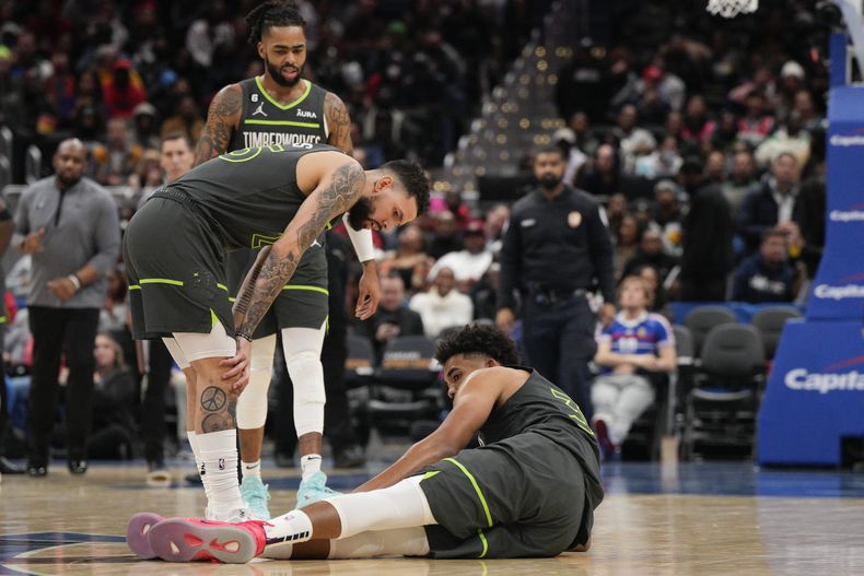 DEP-BAS TIMBERWOLVES-TOWNS