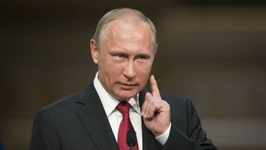 Equipo de Trump dividido sobre reunirse con Putin o no