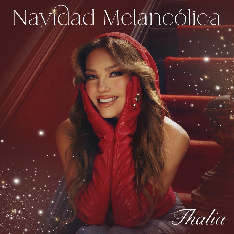 En esta imagen proporcionada por Sony Music Entertainment muestra la portada de Navidad Melancólica de Thalía. (Sony Music Entertainment vía AP)