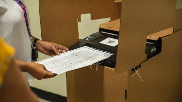 la cee acepta que un 70% de los colegios electorales no pudieron transmitir resultados desde los centros de votacion
