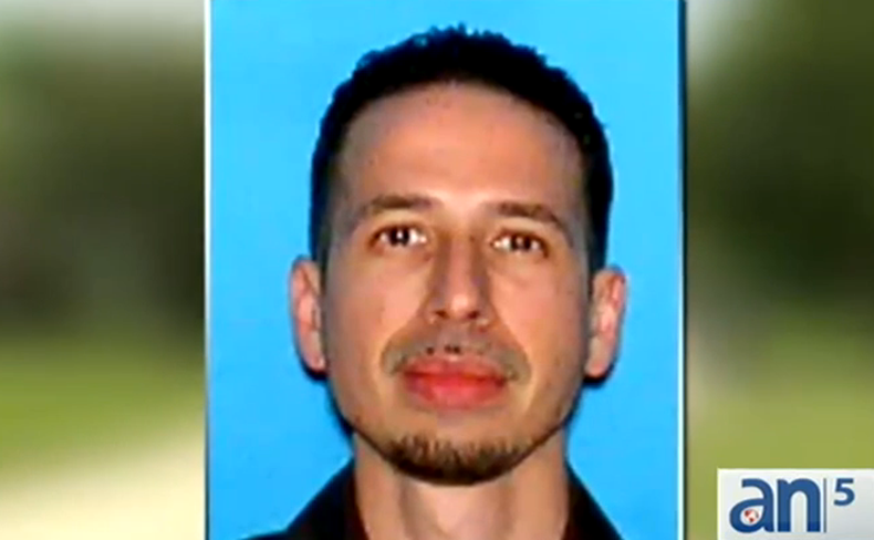 Las autoridades buscan desesperadamente a Jorge Eduardo Borda, el hombre acusado de intentar asesinar a puñaladas a su ex novia de 21 años mientras la joven dormía en su casa del suroeste de Miami.