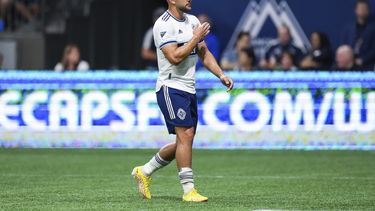 MLS suspende 4 partidos a Lucas Cavallini, de Vancouver