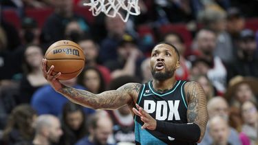 Lillard reaparece y Blazers se imponen a Pacers