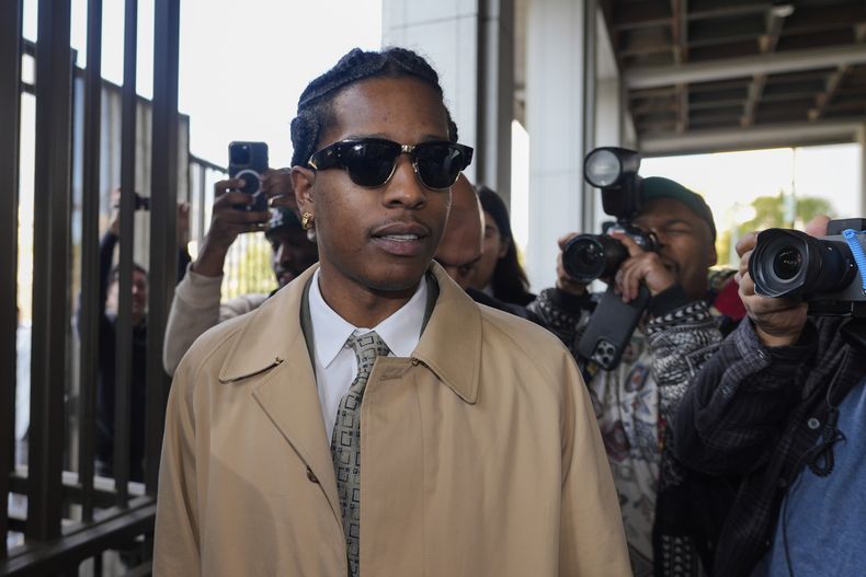 El rapero A$AP Rocky llega al Centro de Justicia Penal Clara Shortridge Foltz en Los Ángeles, el miércoles 29 de enero de 2025. (Foto AP/Damian Dovarganes)