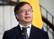 petro asume como primer presidente de izquierda de colombia este #7ago
