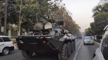 Amplían detención de Suu Kyi, crecen protestas en Myanmar