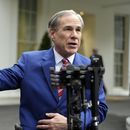 ARCHIVO - El gobernador de Texas, Greg Abbott, habla con la prensa frente al Ala Oeste de la Casa Blanca, el 5 de febrero de 2025, en Washington. (AP Foto/Alex Brandon, archivo)