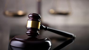 cuestionan el privilegio de confidencialidad en demanda contra periodista