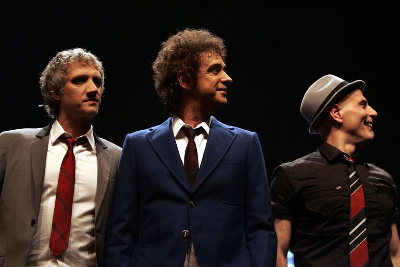 ESP-TEA_SODA_STEREO-CIRQUE_DU_SOLEIL-0.jpg