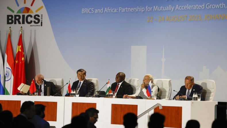 brics-cierre-132113.jpg