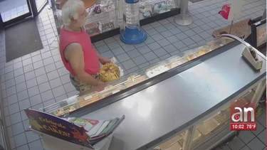 arrestan a un hombre acusado de robarse un pastel de un bakery de miami