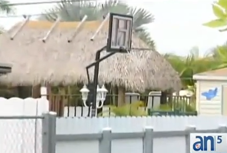 La empleada de una guardería, acusada del homicidio con agravantes de un niño de tres años, se declaró inocente de los cargos que se le imputan, por lo que ira a juicio. La policía dice que Zobeida González dejo sin vigilancia a Jonathan Feliciano por cas