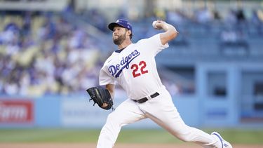 Kershaw brilla en victoria 4-2 de Dodgers sobre Cachorros