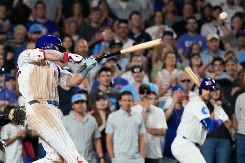 Pete Crow-Armstrong, de los Cachorros de Chicago, pega el hit decisivo en el juego del jueves 4 de junio de 2026 ante los Atléticos de Oakland (AP Foto/Nam Y. Huh)