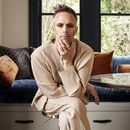 El nominado al Grammy Justin Tranter el 25 de mayo de 2023. Tranter, creador de algunos de los más grandes éxitos musicales de la última década, está nominado al Grammy de composición este año por temas que van del heavy metal italiano al rap y Broadway. (Jenna Peffley vía AP)