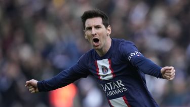 Golazo de Messi rescata victoria para el PSG