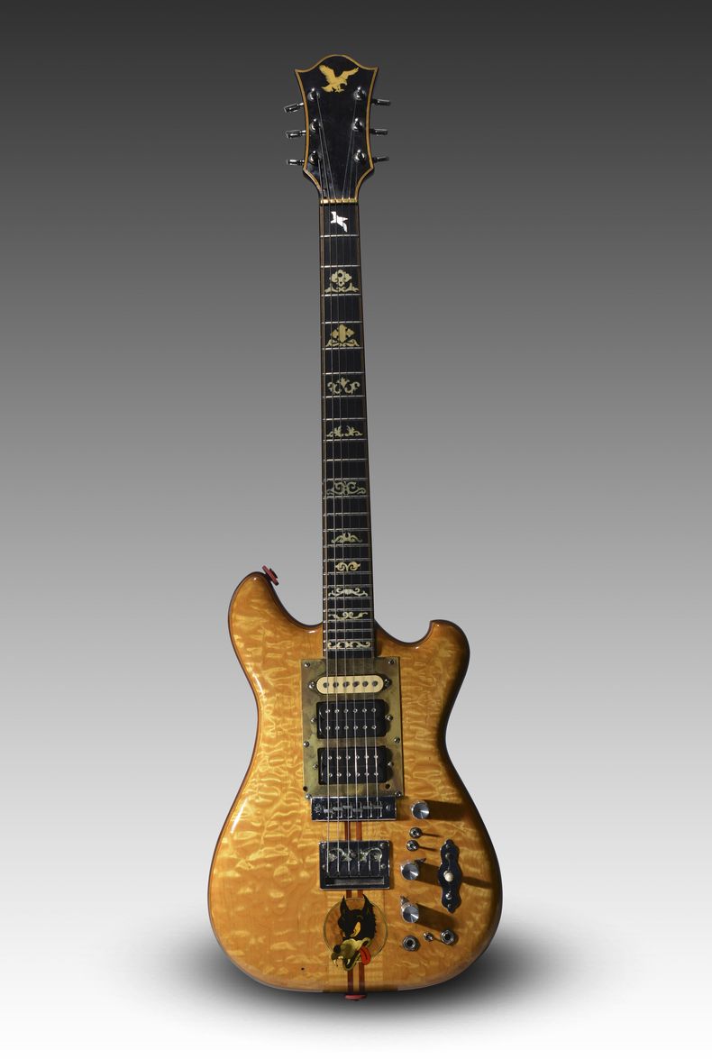 ESP-MUS_JERRY_GARCIA-GUITARRA-0.jpg