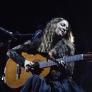 ARCHIVO - La cantante mexicana Natalia Lafourcade se presenta en la Concha Acústica de Bello Monte en Caracas, Venezuela, el 22 de agosto de 2023. (Foto AP/Matias Delacroix, archivo)