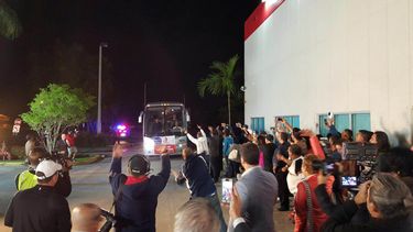 llegan los primeros cubanos varados en costa rica a miami