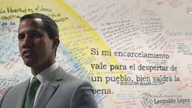 Transcripción de entrevista de AP a Juan Guaidó