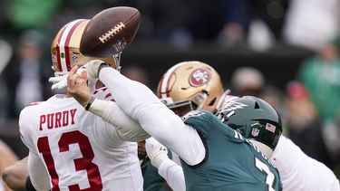 49ers: Purdy se lesiona el codo contra Eagles