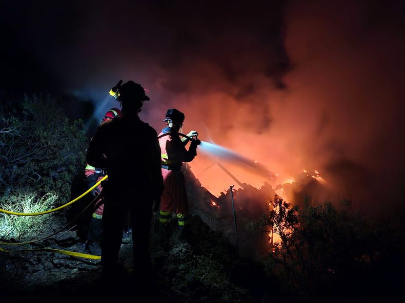 España Mejor Clima Ayuda A Combatir Incendio Forestal En La Palma 1359