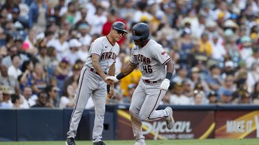 Nelson domina en su debut y Diamondbacks blanquean a Padres