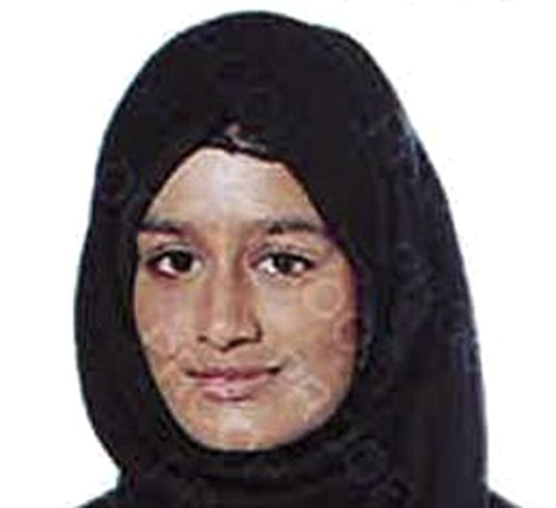 Foto sin fecha de Shamima Begum, una británica que viajó a Siria en 2015 cuando era adolescente para unirse al grupo extremista Estado Islámico. En 2019, el gobierno británico le revocó la ciudadanía. (Foto, Policía Metropolitana de Londres vía AP, Archivo)