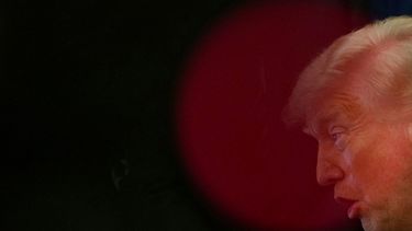 El presidente Donald Trump habla en un evento sobre la producción de carbón, el jueves 4 de junio de 2026, en el Despacho Oval de la Casa Blanca (AP Foto/Julia Demaree Nikhinson)