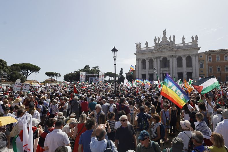 Marcha en apoyo a los palestinos en Roma, Italia, el 7 de junio de 2025. (Cecilia Fabiano/LaPresse via AP)
