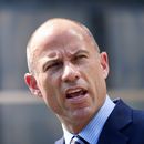 Avenatti ya no será abogado de actriz porno Stormy Daniels