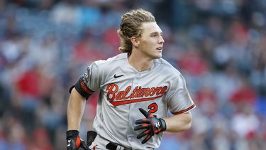 Henderson debuta con jonrón; Orioles ganan a Guardianes 4-0