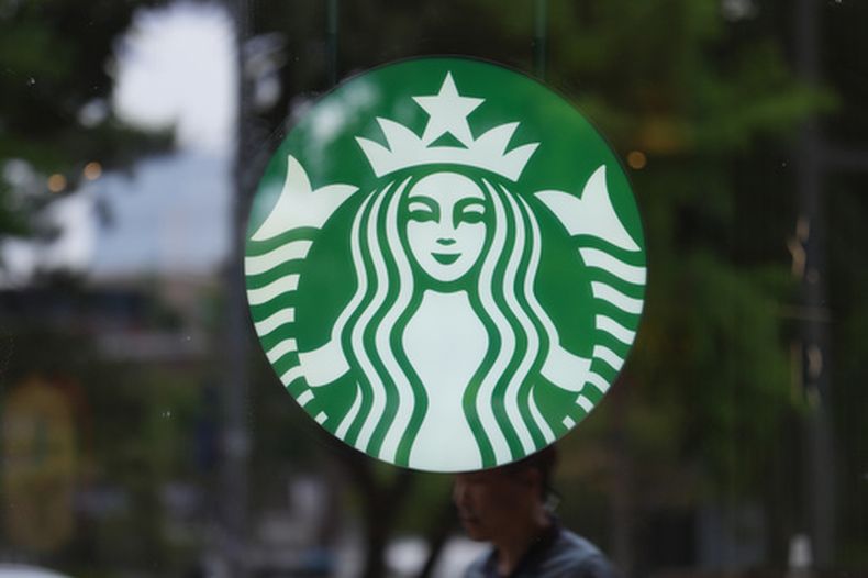 Un café Starbucks en Seúl el 26 de mayo del 2026. (AP foto/Lee Jin-man)