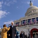 Funcionarios de carrera se hacen cargo en Washington