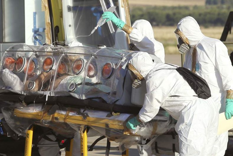 "Nunca pensé que pudiera llegar a alcanzar esta magnitud", opinó sobre la actual epidemia de ébola Peter Piot, uno de los miembros del equipo belga que descubrió la enfermedad en 1976.