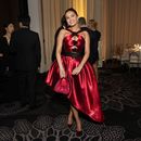 Selena Gomez llega a la 81a edición de los Globos de Oro el domingo 7 de enero de 2024, en el Hotel Beverly Hilton en Beverly Hills, California. (Foto AP/Chris Pizzello)