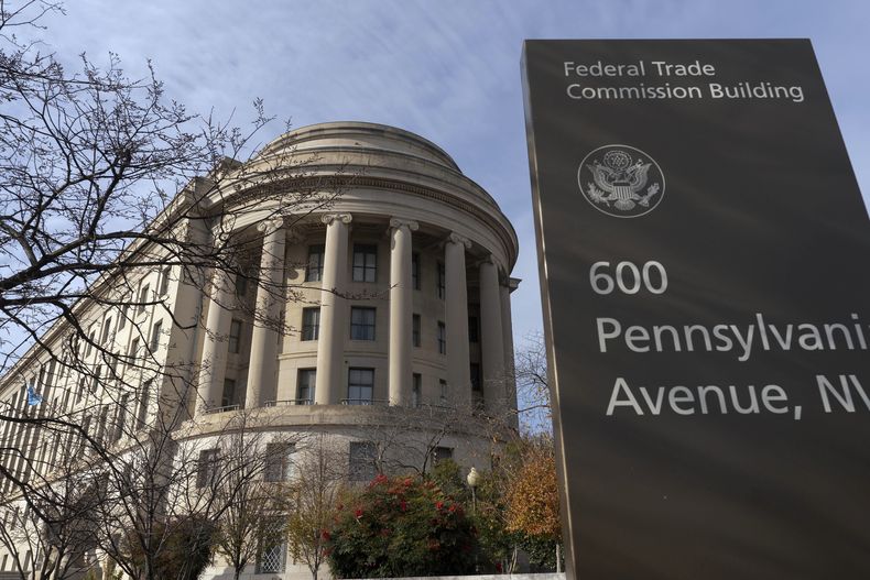 ARCHIVO - El edificio de la Comisión Federal de Comercio en Washington el 8 de diciembre de 2024. (AP foto/Jose Luis Magana, archivo)