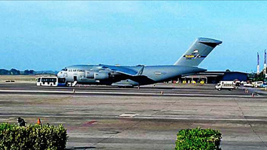 aterriza en el aeropuerto internacional jose marti un avion militar de los estados unidos
