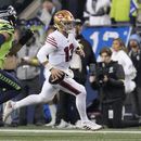 49ers avanzan hacia playoffs del brazo del novato Purdy