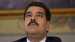 el desplome del precio del crudo agudizara la crisis economica y la escasez en venezuela