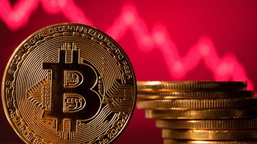 bitcoin vuelve a caer por debajo de los $ 40,000 mientras concluye la semana salvaje de operaciones