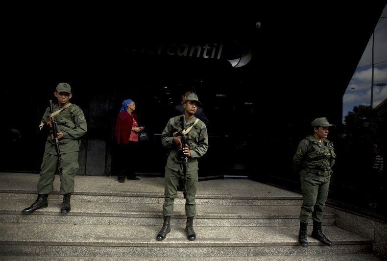 AMS-ECO_VENEZUELA-BILLETES-0.jpg