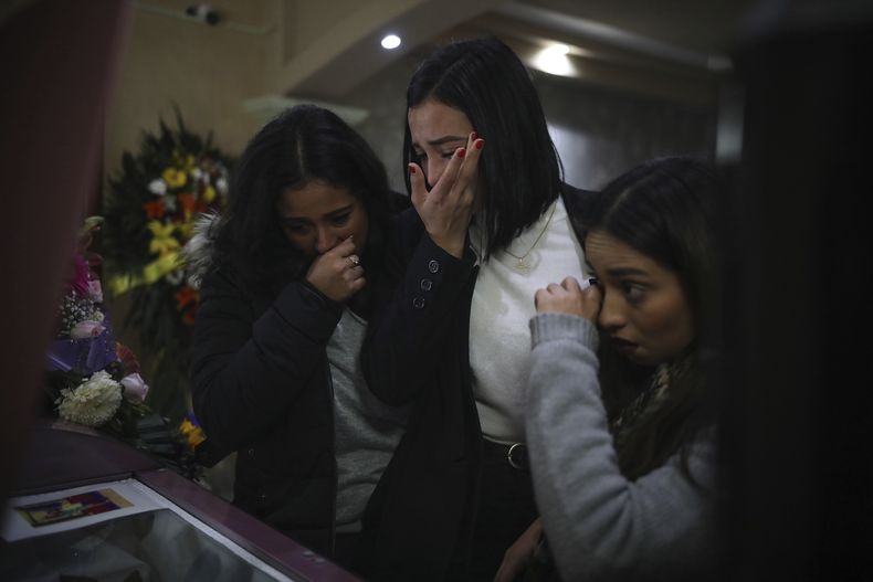 REP-GEN_MEXICO-SOSPECHOSO_EN_EL_FUNERAL-0.jpg