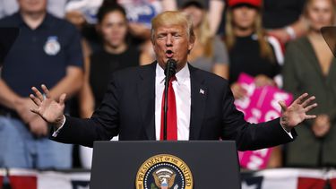 Trump quiere muro solar en la frontera con México