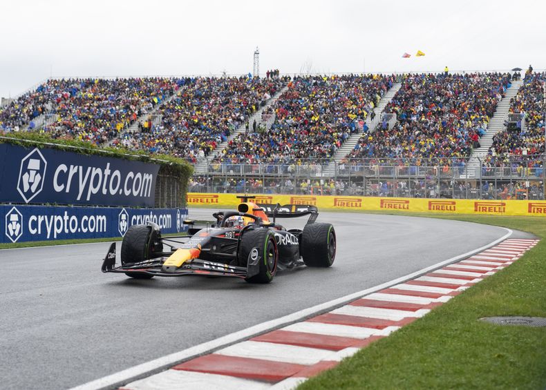 El holandés Max Verstappen de Red Bull compite en la calificación el sábado 17 de junio del 2023 al Gran Premio de Canadá en Montreal. (Christinne Muschi/The Canadian Press via AP)