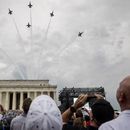 Trump pide a estadounidenses “mantenerse leales”
